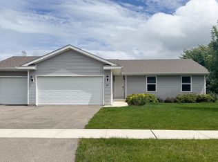 827 Fuller Ln, Belvidere, IL 61008