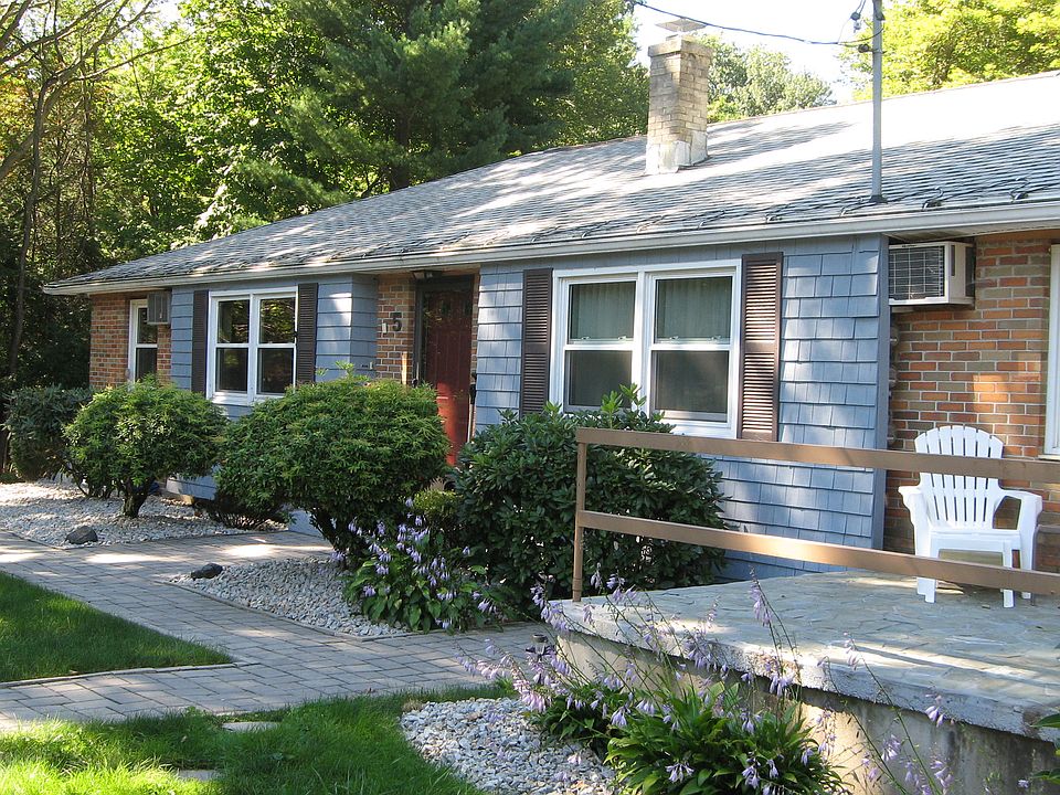 2nd image of 5 Montclair Dr