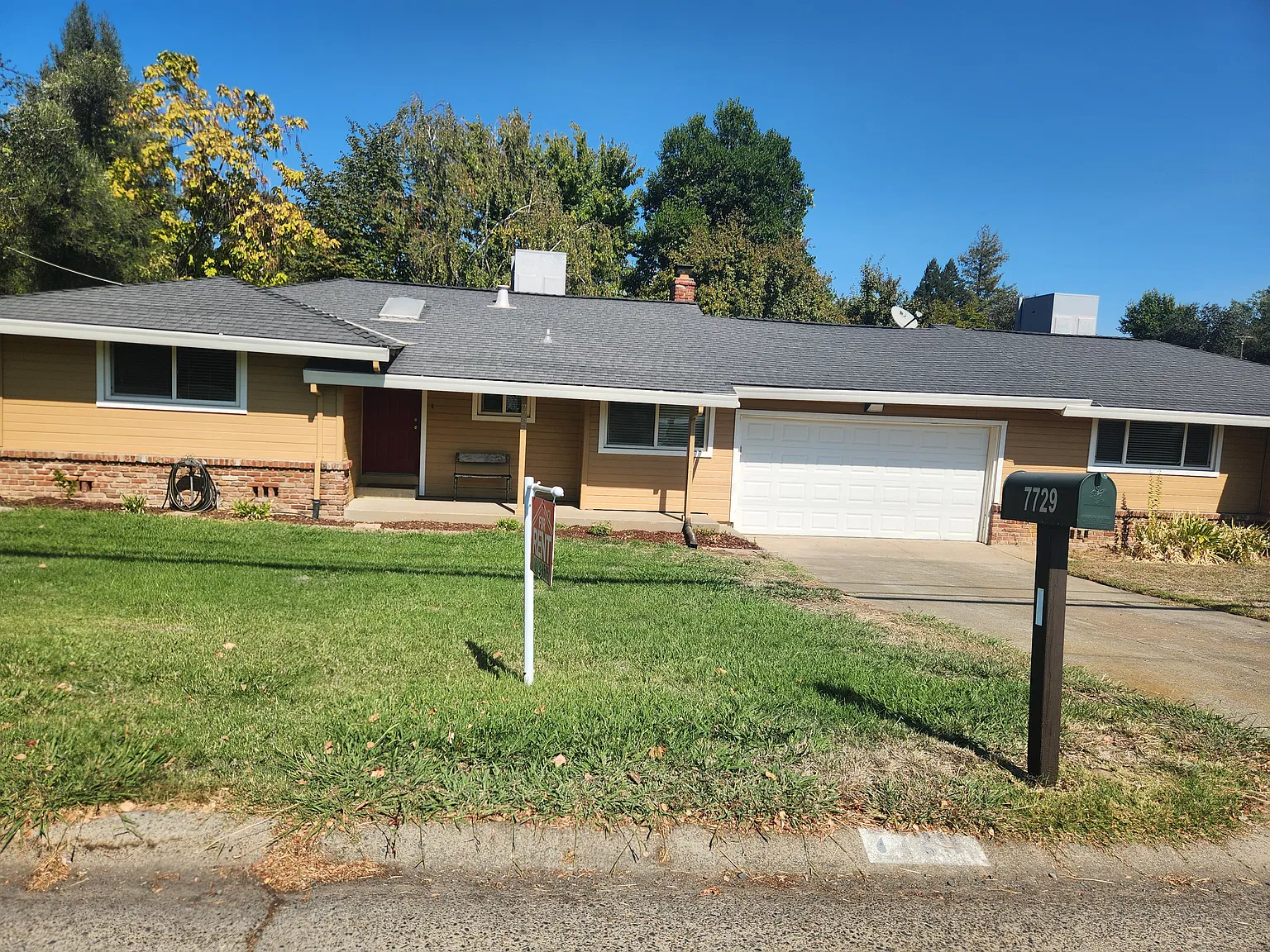 2 bed, $2,500 — Photo 1