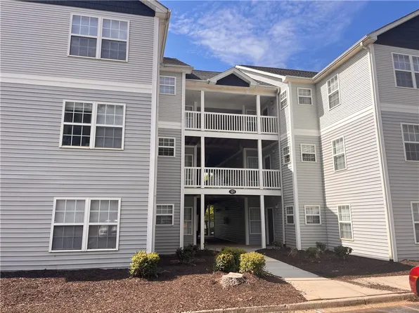 121 University Dr, Central, SC 29630