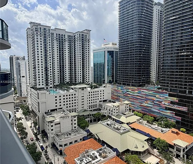 1000 Brickell Plz #2014 — Photo 28