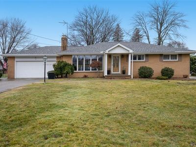 29 Lattavo Dr, New Castle, PA, 16105