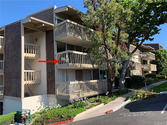 3rd image of 6542 Ocean Crest Dr APT C214
