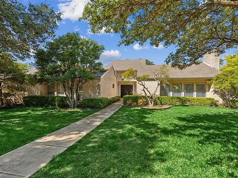 17015 Graystone Dr — Photo 1