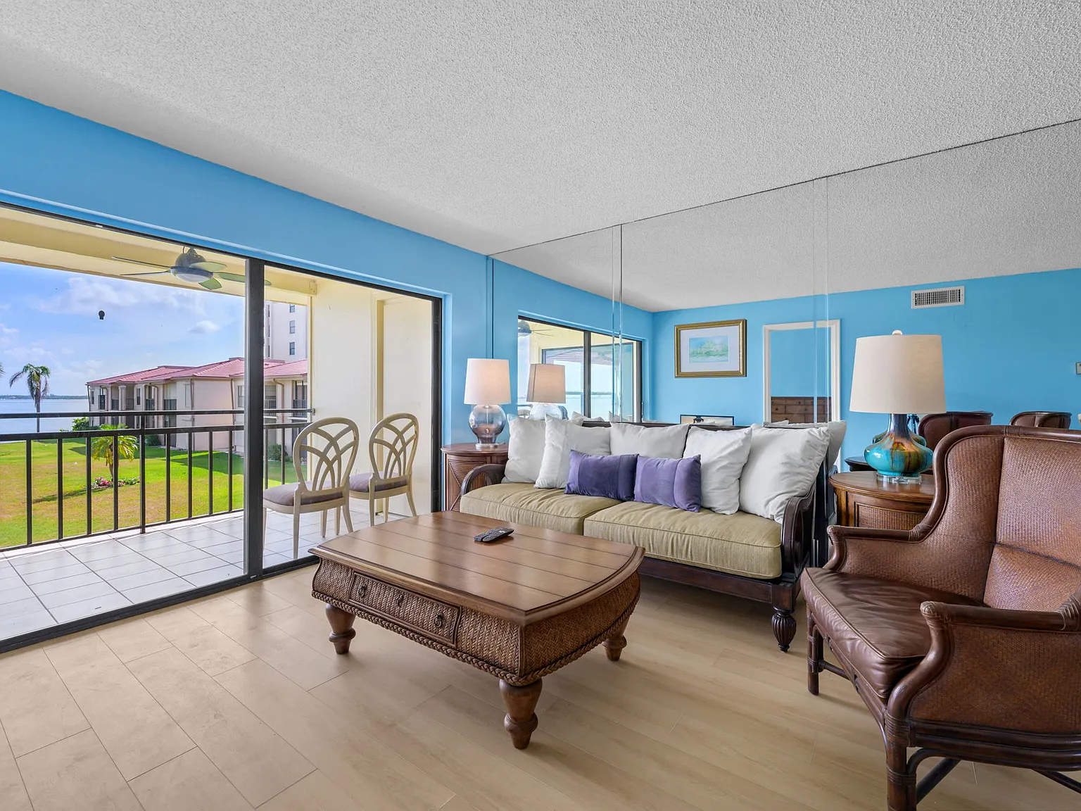 6177 Sun Blvd — Photo 3