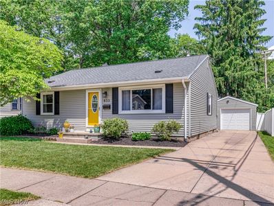 833 Davis Ave, Cuyahoga Falls, OH, 44221