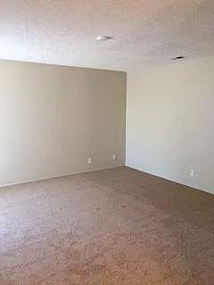 3 bed, 1460 sqft, $3,900 — Photo 4