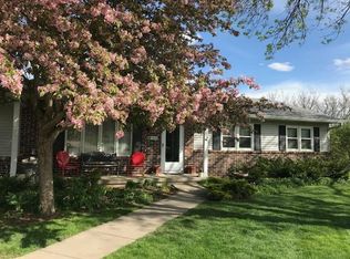 1636 Foxridge Ct, Middleton, WI 53562