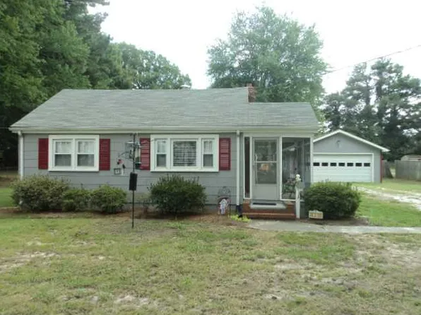 23 Forrest Dr, Newport News, VA 23606