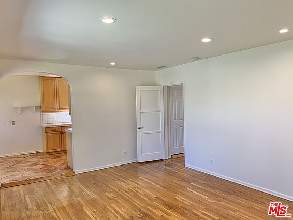 4th image of 12117 Havelock Ave