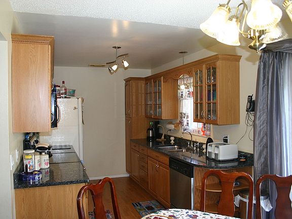 3rd image of 2707 Carlisle Ave