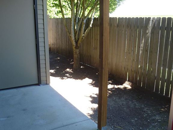 5th image of 5515 NE 82nd Ave
