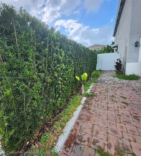 13245 SW 271st Ter #1 Photo 1