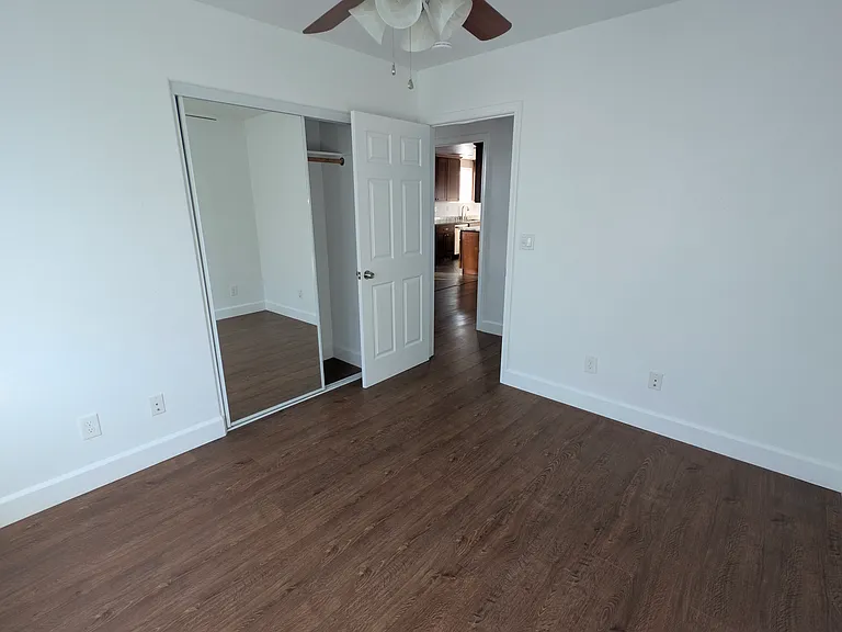 1221 Fordham Ave — Photo 6