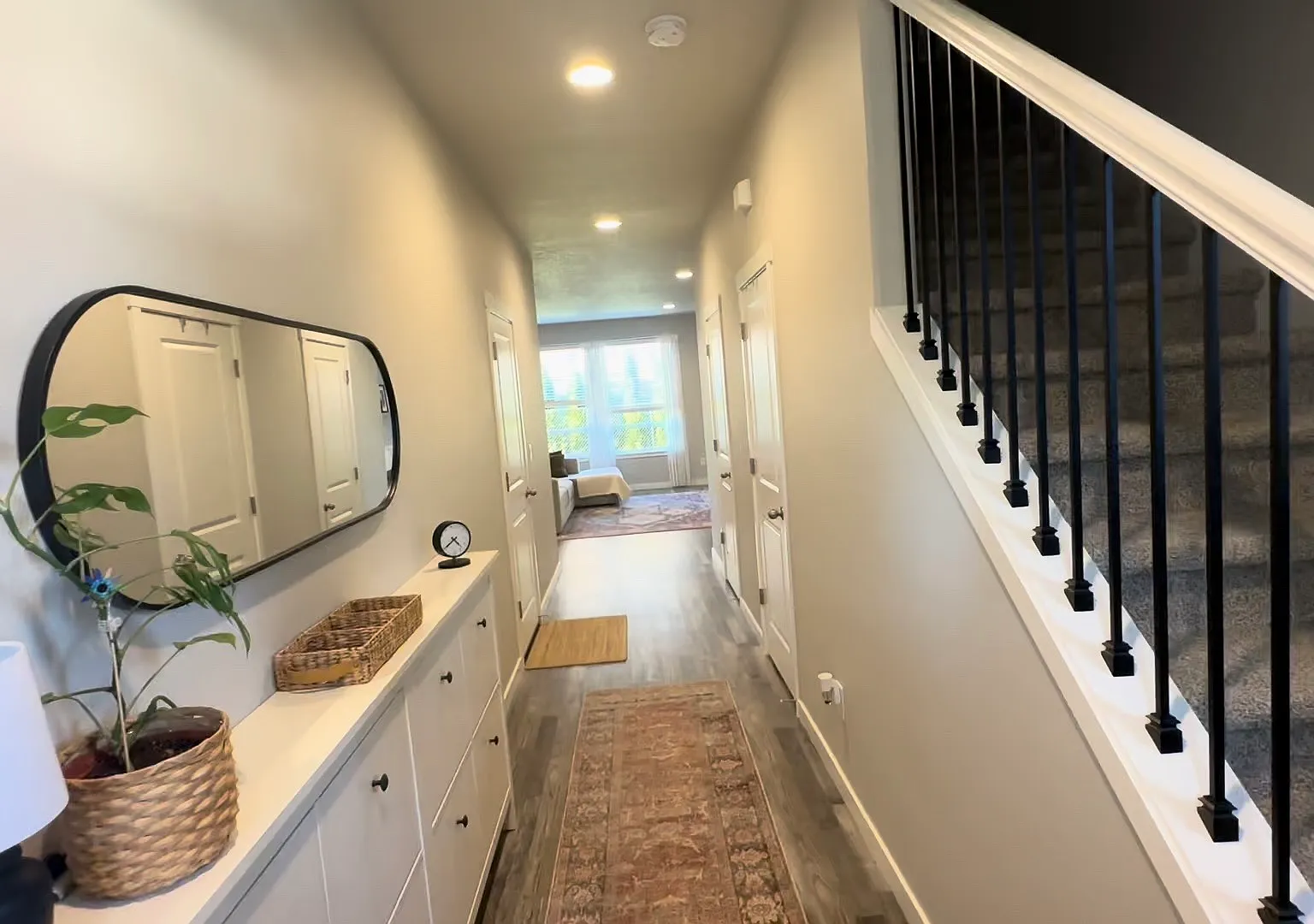 3 bed, 2.5 bath, 2104 sqft, $2,800 — Photo 2