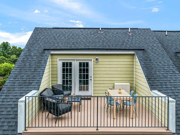 2nd image of 473 Triumph Ln