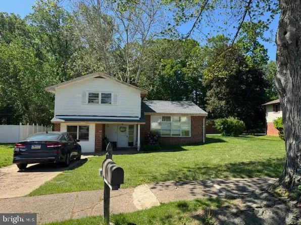 132 Greycourt Rd, Philadelphia, PA 19115