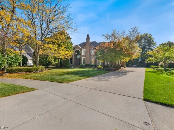 1551 Stone Ct, Westlake, OH 44145