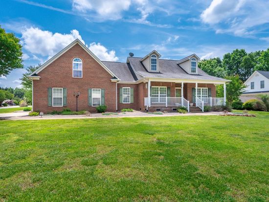 510 Blackstone Dr, Inman, SC 29349
