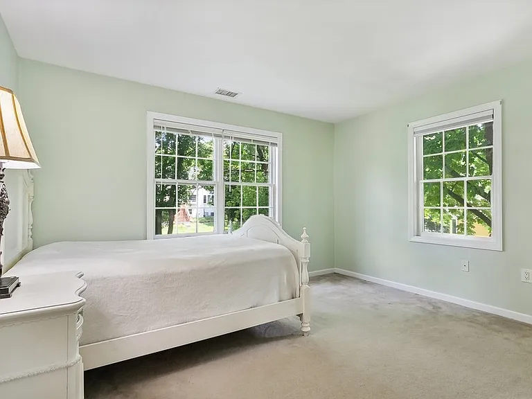 921 Shore Acres Dr — Photo 19