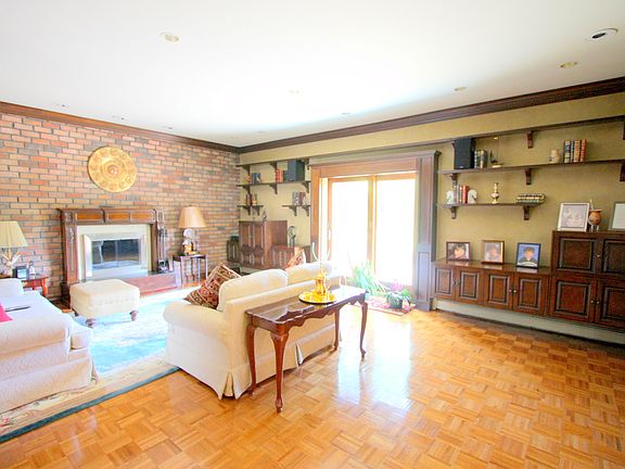 3rd image of 59 Fox Ln