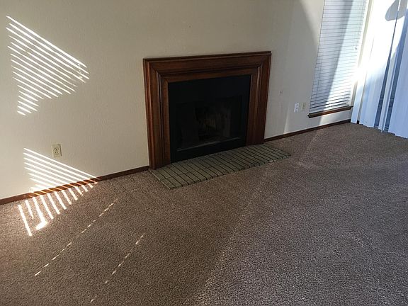 5th image of 1857 Azure Ct APT C