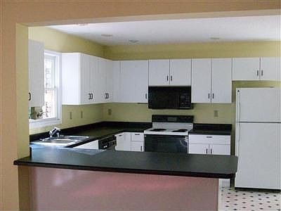 3rd image of 117 Florence Ave