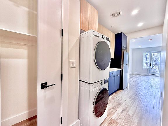 3rd image of 940 New York Ave #3B