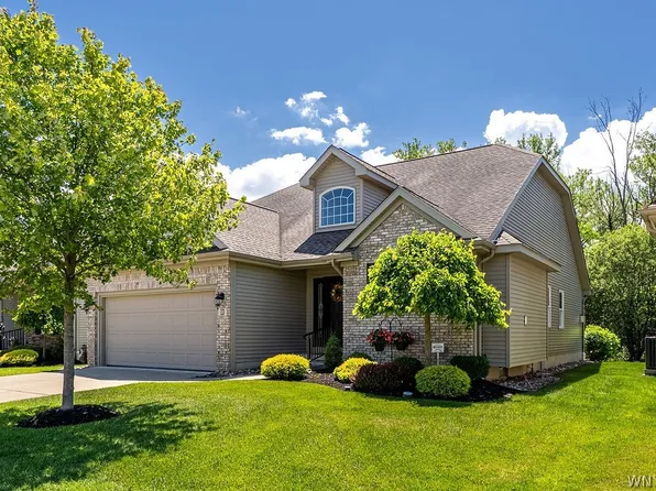 13 Logan Ln, Lancaster, NY 14086