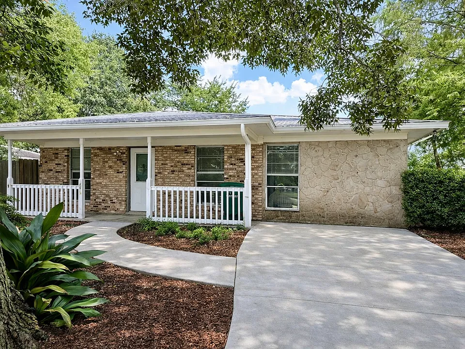 601 Spanish Acres Dr