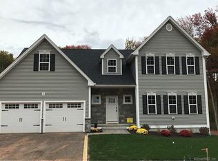 35 Glen Place Gps 102 Orchard St #17, Glastonbury, CT 06033