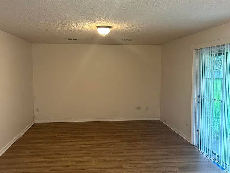 1603 Canopy Oaks Dr — Photo 3
