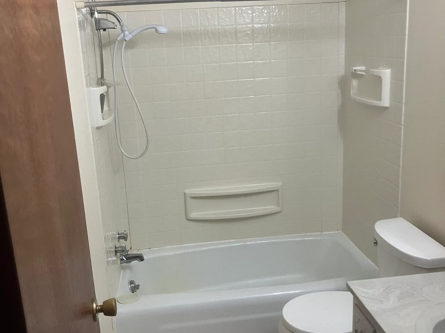 2 bed, 900 sqft, $950 — Photo 4
