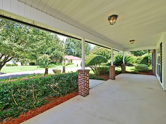 3rd image of 1012 Arcaro Ct W