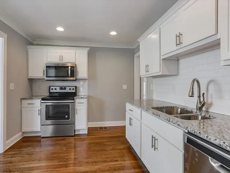 2561 Sylvan Rd — Photo 4