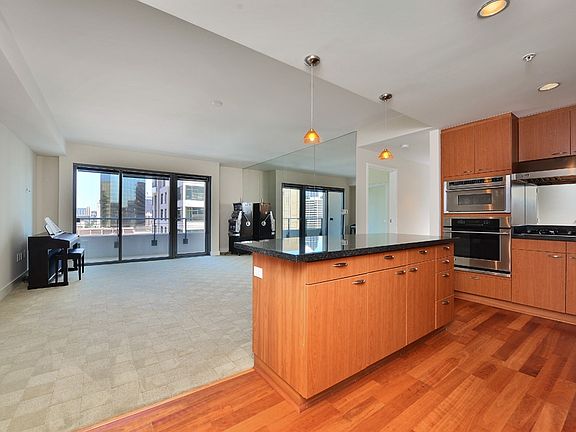 3rd image of 645 Front St Unit 1710