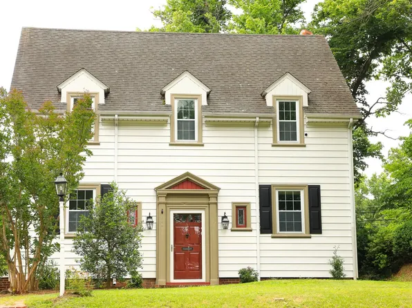 844 Lyndhurst Rd, Waynesboro, VA 22980