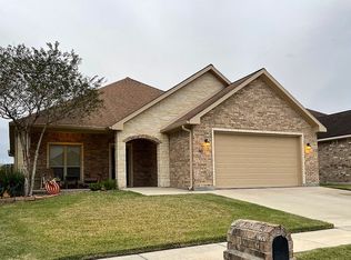 601 Mason Cir, Victoria, TX 77904