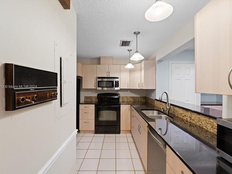 1st image of 375 N Canal Point N #1010