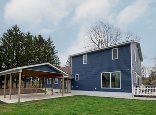 51296 Sharp St, Dowagiac, MI 49047