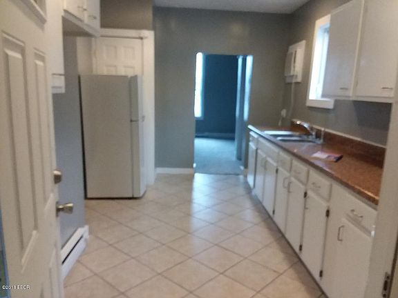 2nd image of 1520 Elm St