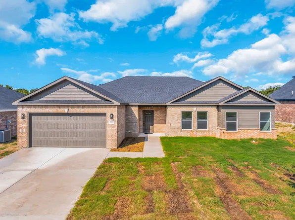 733 Indian Plains Rd, Ardmore, OK 73401