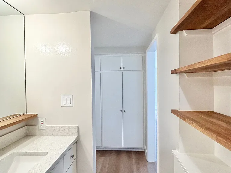 370 Obispo Ave Long Beach, CA 90814 — Photo 15
