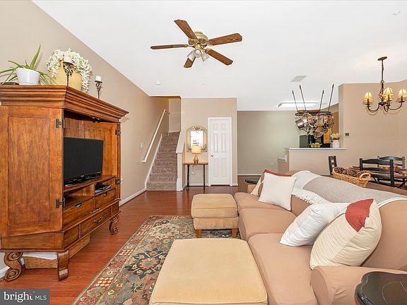 4th image of 8734 Orchard Green Ct