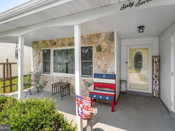 67 Chatham Pl, Southampton, NJ 08088