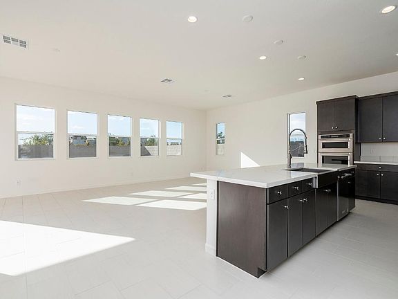 4th image of 35334 N Covelite Way