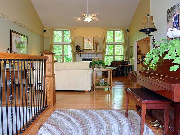 5th image of 1151 Laurel Cir