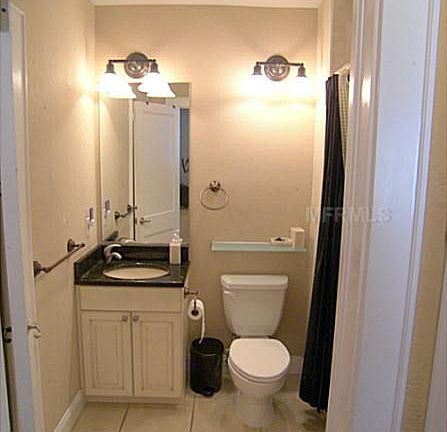 5th image of 2802 Coventry Ave