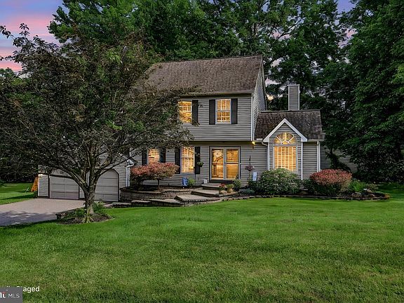 4th image of 700 Springcreek Ct