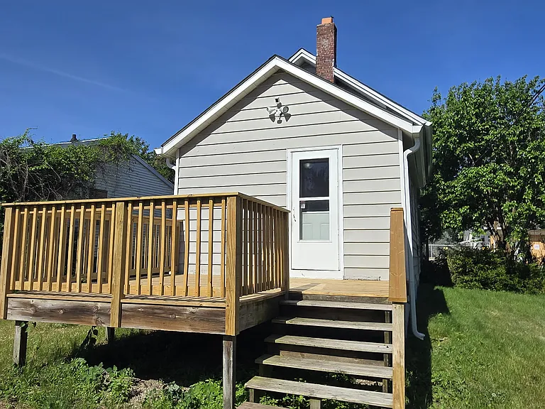 2118 Ohio St — Photo 16